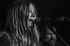 Sarah Shook & the Disarmers