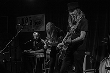 Sarah Shook & the Disarmers