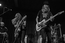 Sarah Shook & the Disarmers