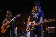 Sarah Shook & the Disarmers