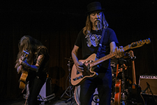 Sarah Shook & the Disarmers